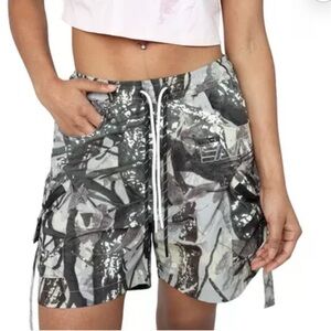 Women's Drawstring Camo Camouflage Cargo Shorts Medium New w/Tags